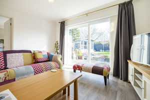 Lounge/Diner- click for photo gallery
